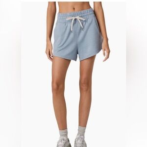 Vuori Women's Halo Performance Short 2.0